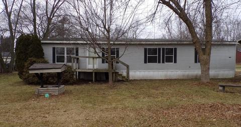 409 Steffey St, Crystal, MI 48818 photo 1