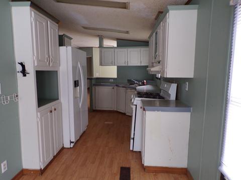 409 Steffey St, Crystal, MI 48818 photo 2