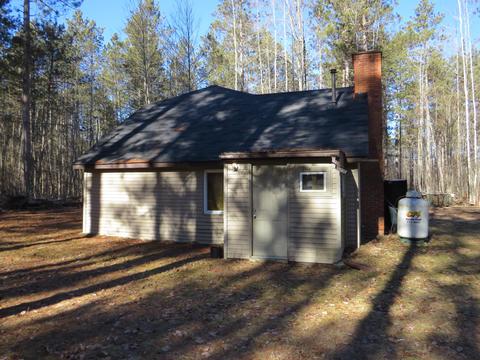 1940 W Winegars Rd, Gladwin, MI 48624 photo 2