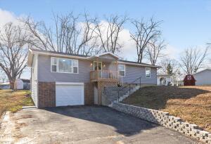27195 Circle Dr, Edwardsburg, MI 49112