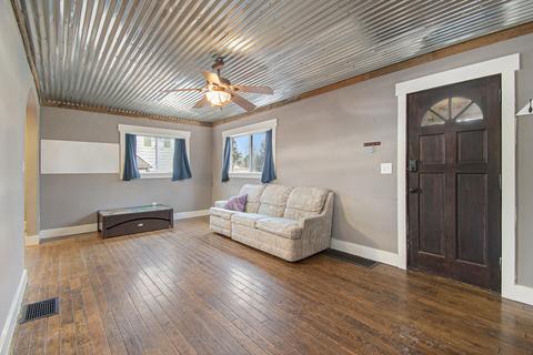 511 West St, Three Rivers, MI 49093 photo 4