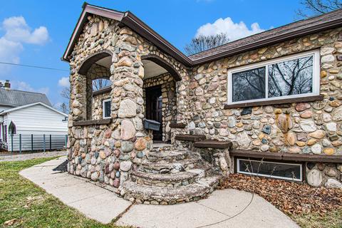 511 West St, Three Rivers, MI 49093 photo 3