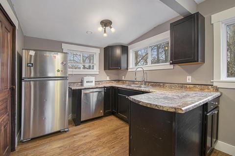 511 West St, Three Rivers, MI 49093 photo 9