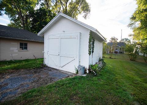 710 Orange St, Jackson, MI 49202 photo 7