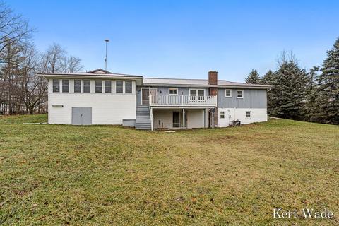 3450 Pinegrove Rd NE, Edmore, MI 48829 photo 4