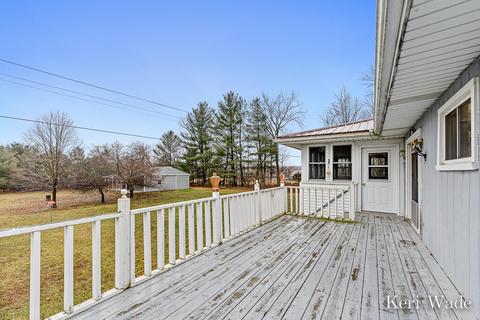 3450 Pinegrove Rd NE, Edmore, MI 48829 photo 12
