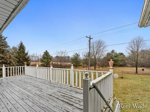 3450 Pinegrove Rd NE, Edmore, MI 48829 photo 11