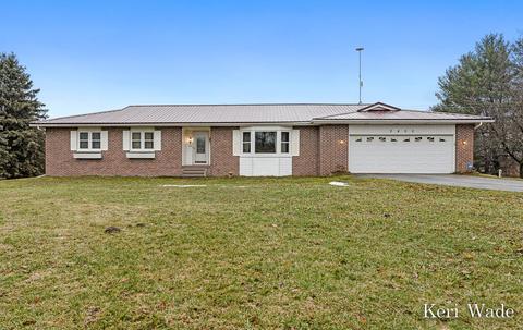 3450 Pinegrove Rd NE, Edmore, MI 48829 photo 1