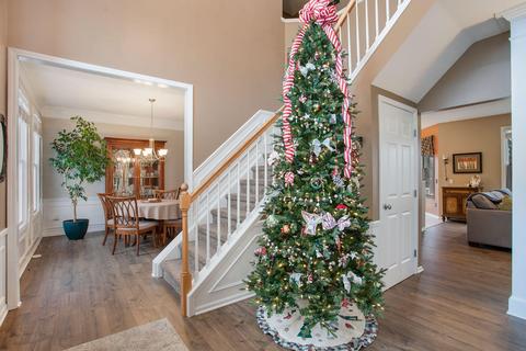 390 Oakwright Ct NE, Ada, MI 49301 photo 6