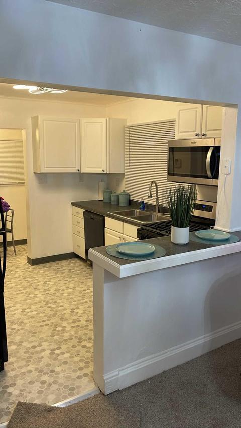 121 E Addison St, Jackson, MI 49203 photo 6