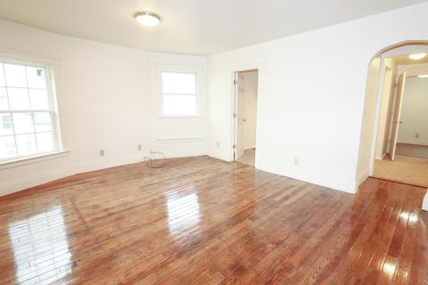 952 Chittock Ave, Jackson, MI 49203 photo 16