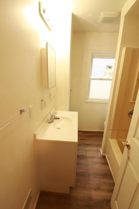 952 Chittock Ave, Jackson, MI 49203 photo 8