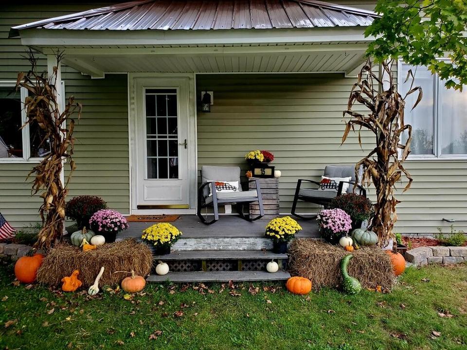  15 Bridge St, Manistee, MI 49660 photo 4