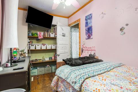 402 Gladys St, Plainwell, MI 49080 photo 21