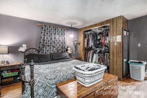 402 Gladys St, Plainwell, MI 49080 photo 14