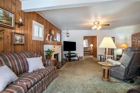 306 W Third St, Buchanan, MI 49107 photo 4