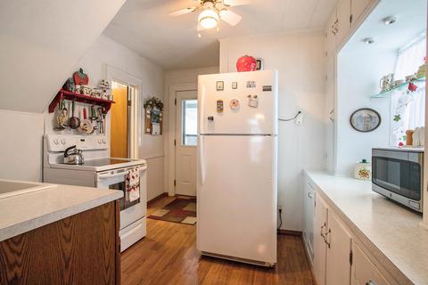 306 W Third St, Buchanan, MI 49107 photo 11
