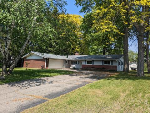 5027 Harriett Dr, Jackson, MI 49203