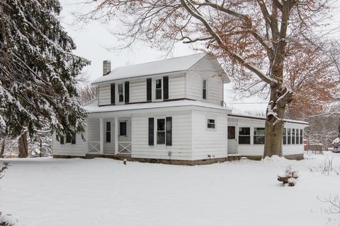 4331 E B Ave, Plainwell, MI 49080 photo 1