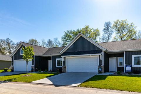 7453 Cinarcy Dr SE #74, Caledonia, MI 49316