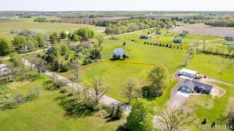 10 Th St, Wayland, MI 49348