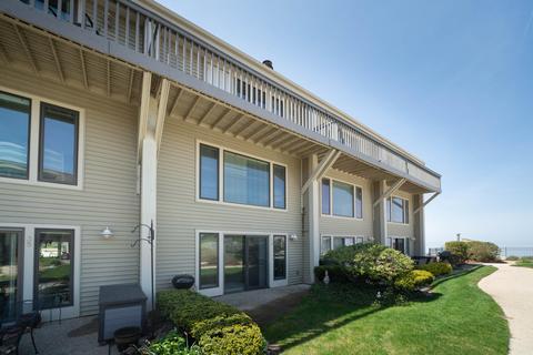 69 N Shore Dr #36, South Haven, MI 49090