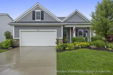 5142 Vistula Ct SW, Wyoming, MI 49418