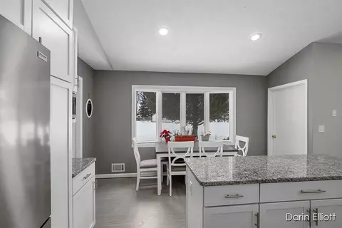 123 E Linden St, Carson City, MI 48811 photo 15