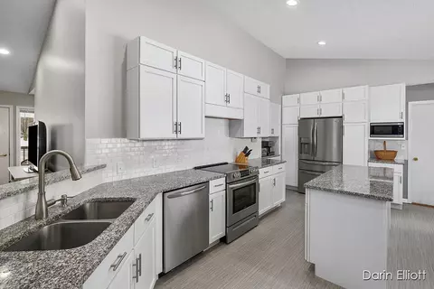123 E Linden St, Carson City, MI 48811 photo 10