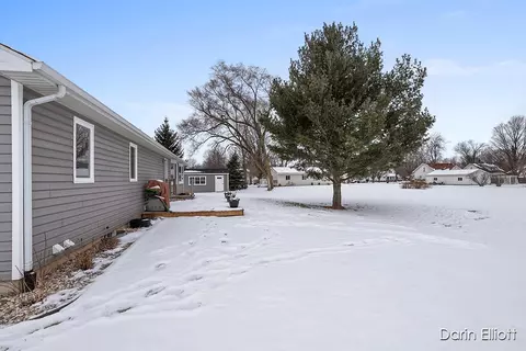123 E Linden St, Carson City, MI 48811 photo 38