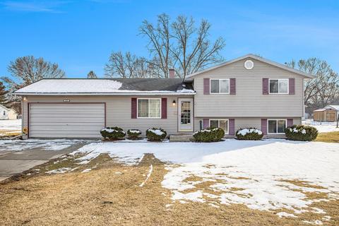 939 E Hoffman St, Three Rivers, MI 49093 photo 1