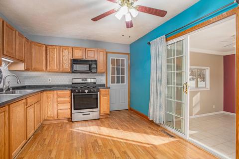 939 E Hoffman St, Three Rivers, MI 49093 photo 6