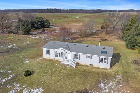 14562 Floating Bridge Rd, Three Rivers, MI 49093 photo 2