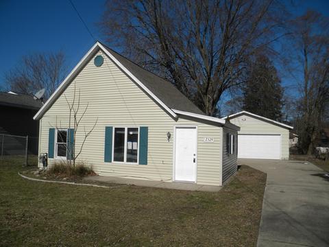 2324 Hughes Ave, Norton Shores, MI 49441