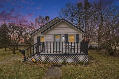 727 E Main St, Sturgis, MI 49091 photo 2