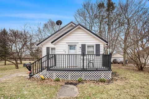 727 E Main St, Sturgis, MI 49091 photo 3