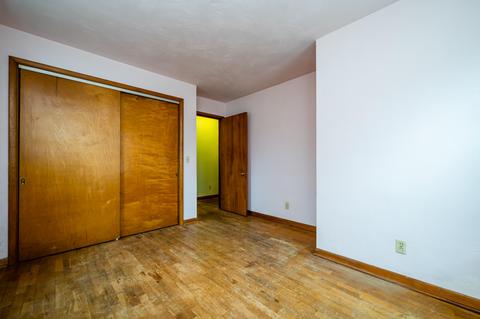 273 E Logan St, Coloma, MI 49038 photo 15
