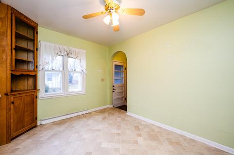 273 E Logan St, Coloma, MI 49038 photo 9