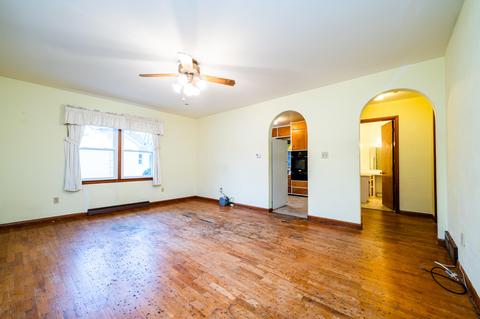 273 E Logan St, Coloma, MI 49038 photo 11