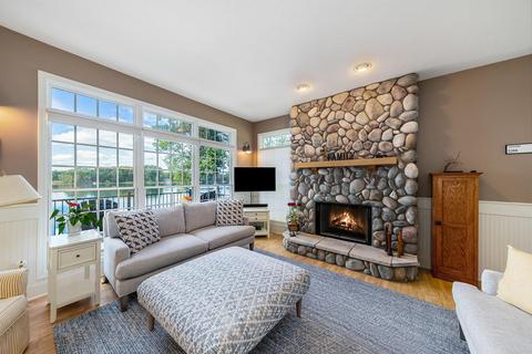 29054 Cedarama Dr, Marcellus, MI 49067 photo 9