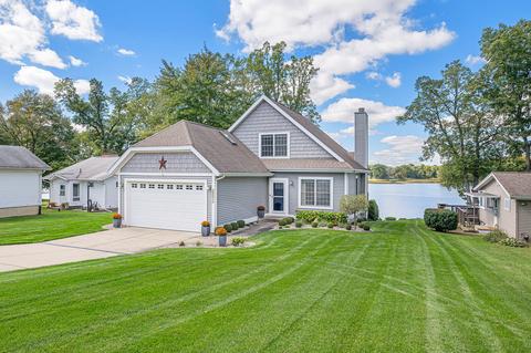 29054 Cedarama Dr, Marcellus, MI 49067 photo 2