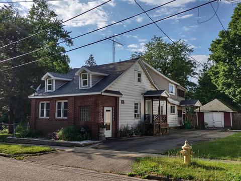 703 Maple St, Niles, MI 49120 photo 1