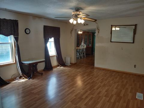703 Maple St, Niles, MI 49120 photo 4