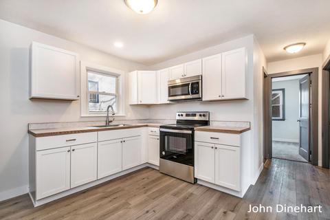 810 Hackett St, Ionia, MI 48846 photo 2