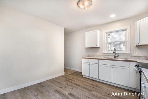 810 Hackett St, Ionia, MI 48846 photo 4