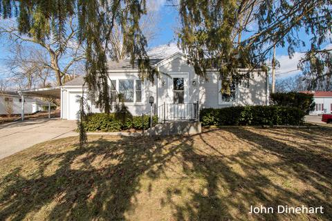 810 Hackett St, Ionia, MI 48846 photo 1