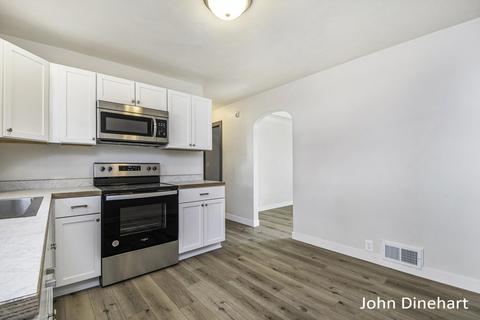 810 Hackett St, Ionia, MI 48846 photo 3