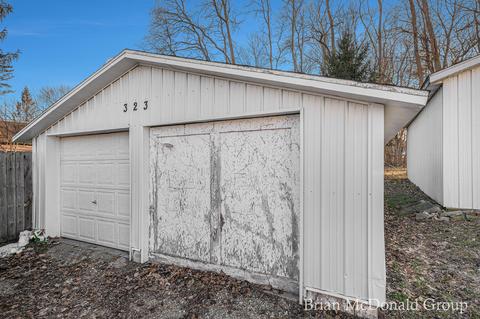 323 Union St, Plainwell, MI 49080 photo 5