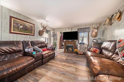 323 Union St, Plainwell, MI 49080 photo 13