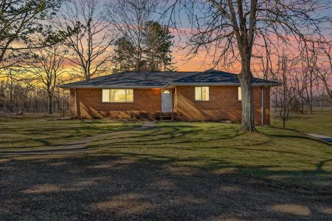 2430 N Maple Grove Hwy, Hudson, MI 49247